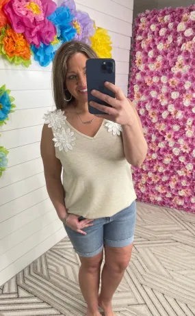 OATMEAL KNIT FLORAL ACCENT TANK